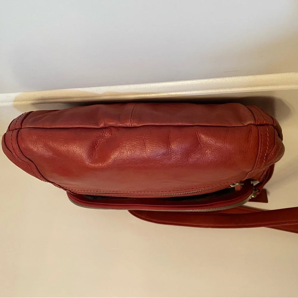 HOBO INTERNATIONAL SHOULDER CROSSBODY BAG RED LEATHER FLAP SILVER HARDWARE